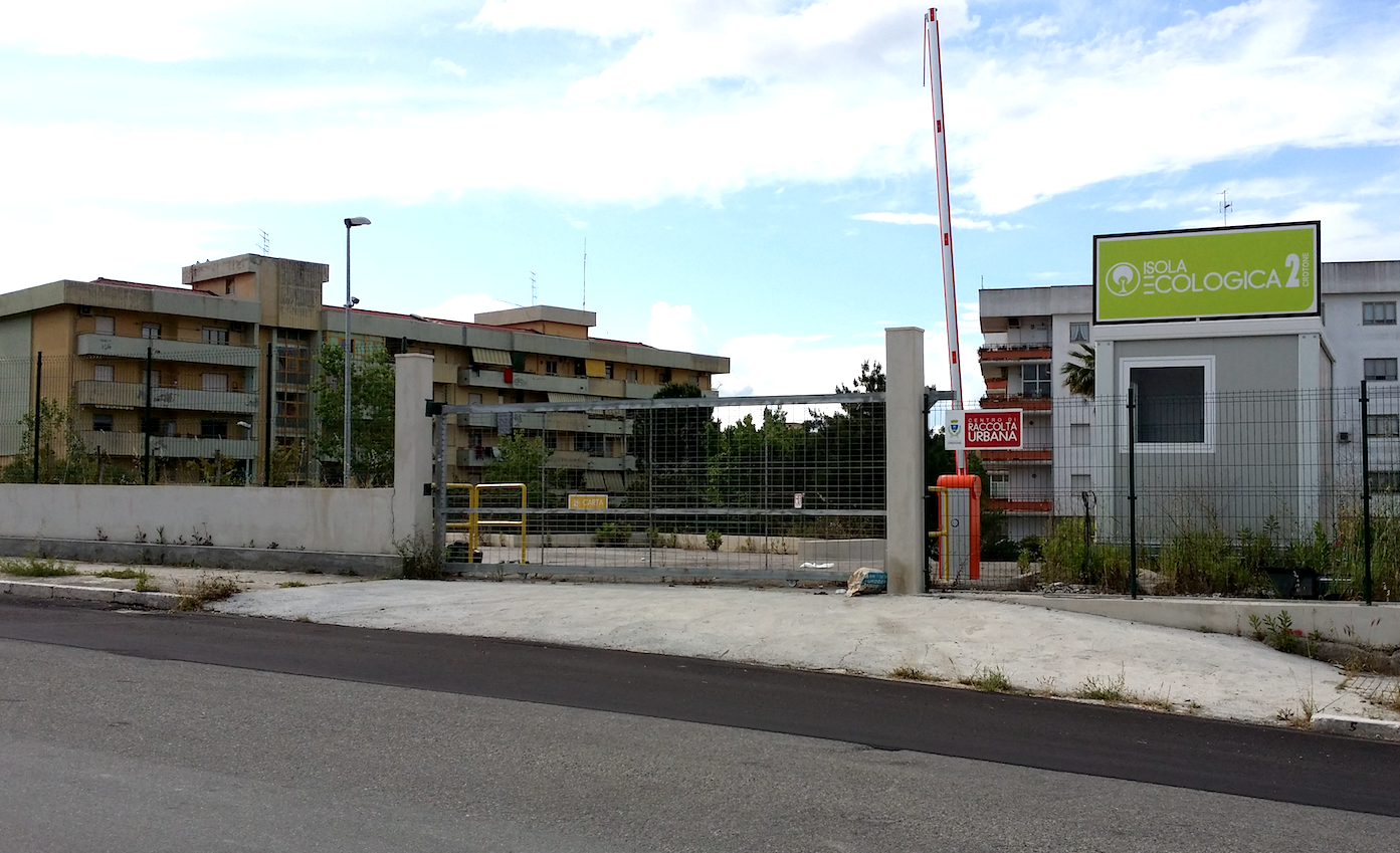 Proteste in corso, l’isola ecologica di Crotone non riceve temporaneamente rifiuti